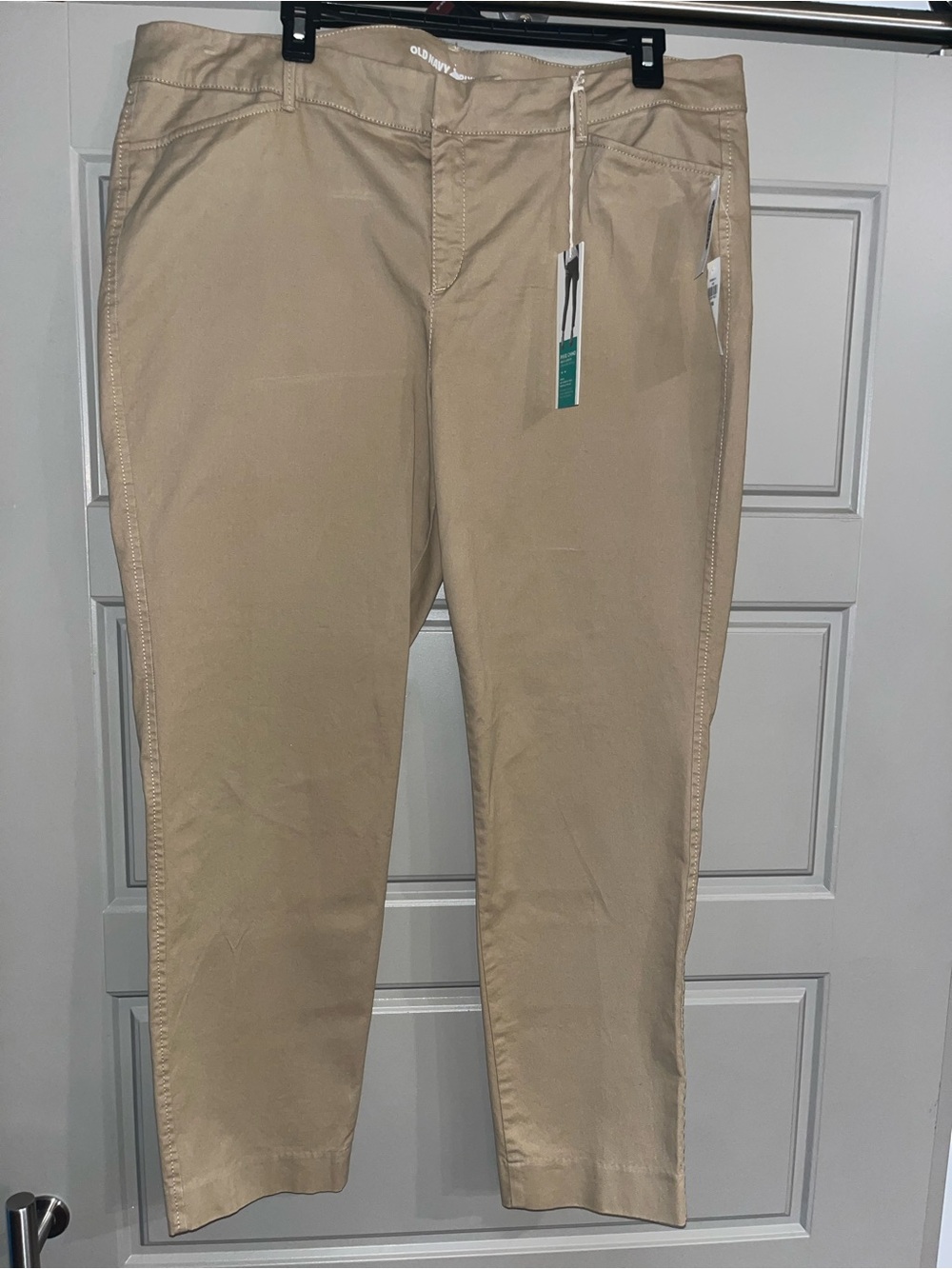 Old Navy Pixie Chino Ankle Length pants